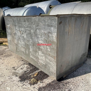 11297 - 7,000 LITRE SQUARE STAINLESS STEEL TANK