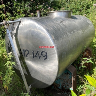 11511 - 1,500 LITRE HORIZONTAL STAINLESS STEEL TANKS
