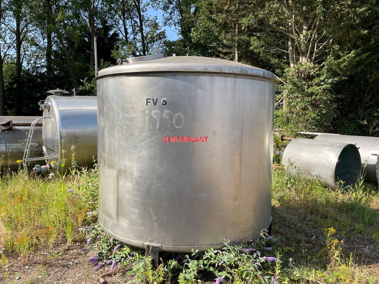 11990 - 8,000 LTR STAINLESS STEEL TANK