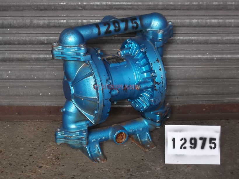 12975 - SANDPIPER MILD STEEL  DIAPHRAGM PUMP, MODEL  EB 1.5-A, 1.5 in BSP INLET/OUTLET CONNECTIONS.