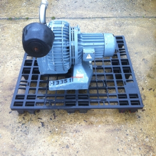 13351 - RIETSCHLE VACUUM PUMP, 200 M CUB/ HOUR