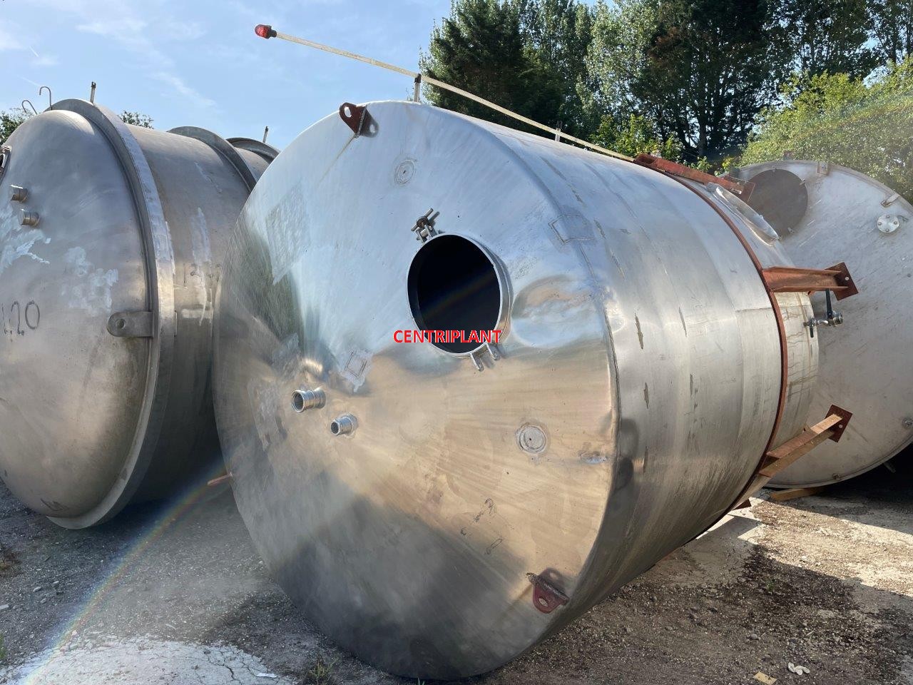 13418 - 15,000 LITRE VERTICAL STAINLESS STEEL TANK, CONICAL ENDS TANKS STANDING ON MILD STEEL LEGS