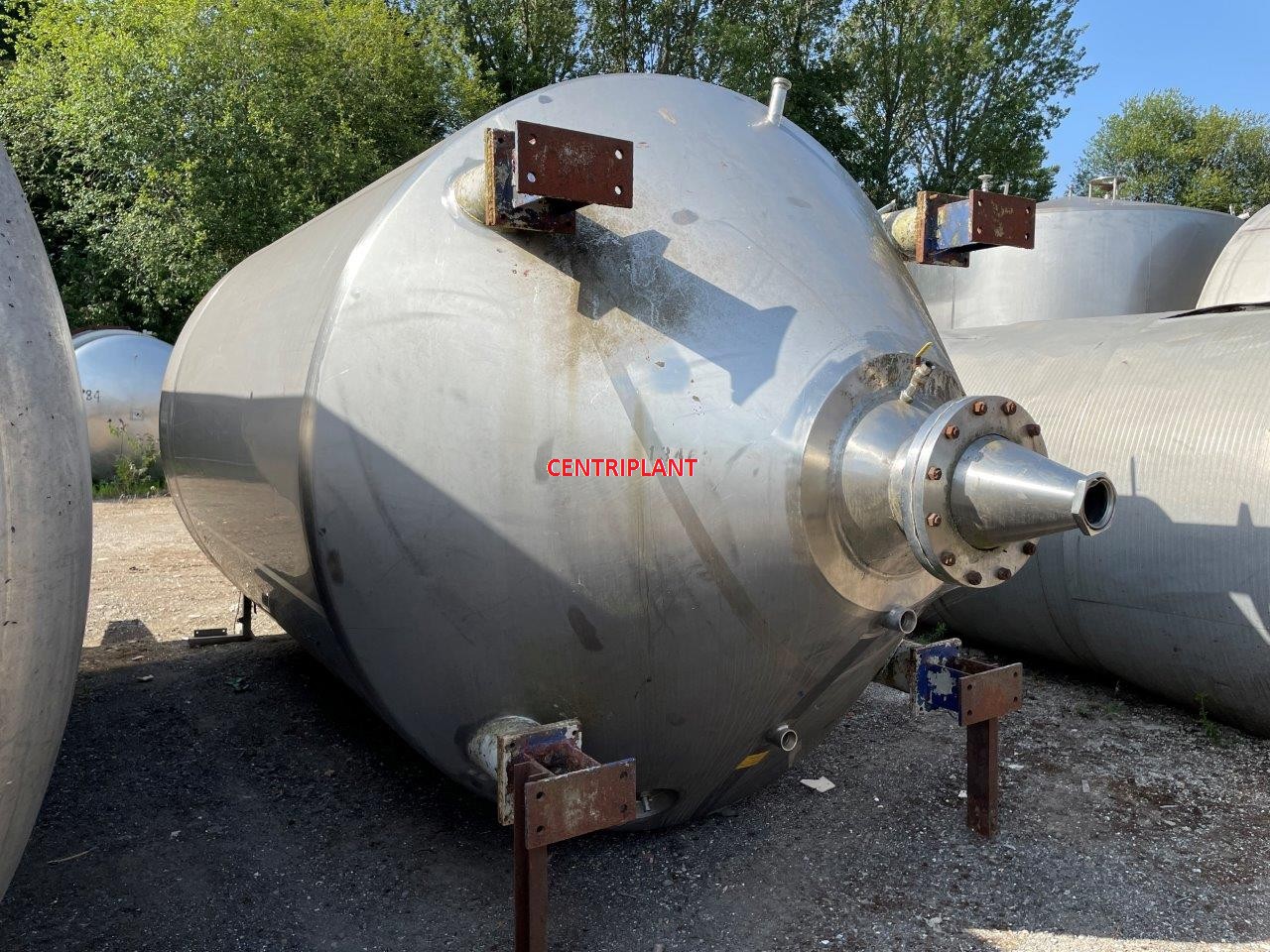 13463 - 17,250 LITRE STAINLESS STEEL CHILLED JACKETED MIXING TANK, INSULATED AND CLAD WITH ST/ST.