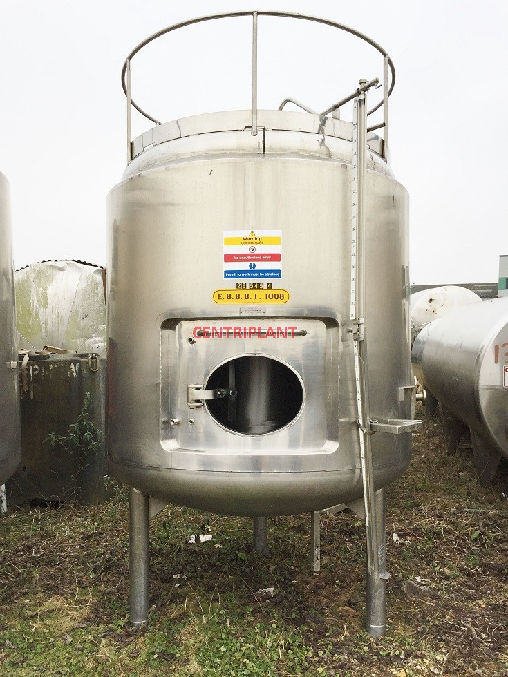 13684 - 4,750 LITRE VERTICAL STAINLESS STEEL TANK, INSULATED AND CLAD WITH STAINLESS STEEL