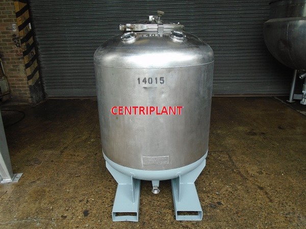 14015 - 800 LITRE STAINLESS STEEL TANK