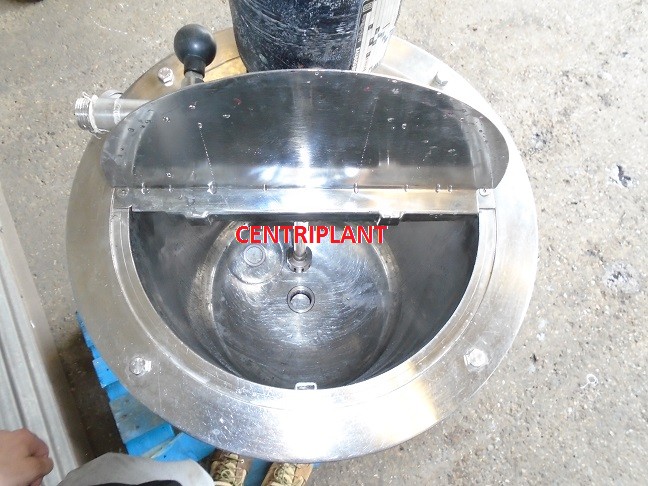 14443 - 67 LITRE STEAM JACKETED MIXING TANK WITH PROP MIXER