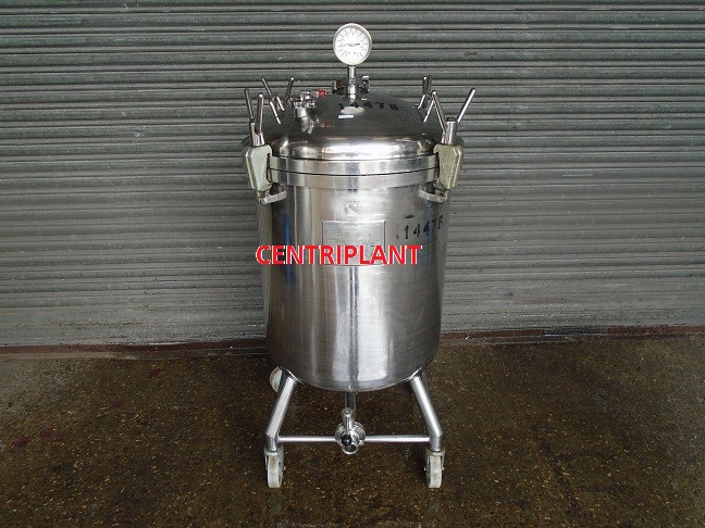 14476 - 200 LITRE STAINLESS STEEL PRESSURE TANK WITH CLAMP ON LID AND MOUNTED ON WHEELS