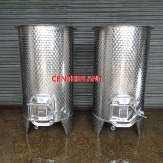 14477 - 700 LITRE STAINLESS STEEL OPEN TOP TANKS WITH SIDE MANWAYS