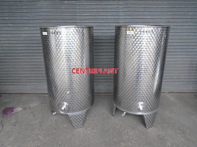 14485 - 700 LITRE STAINLESS STEEL OPEN TOP TANKS