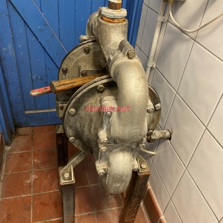 14598 - SANDPIPER STAINLESS STEEL DIAPHRAGM PUMP TYPE MODEL SA 2 A  2in  BSP CONNECTIONS