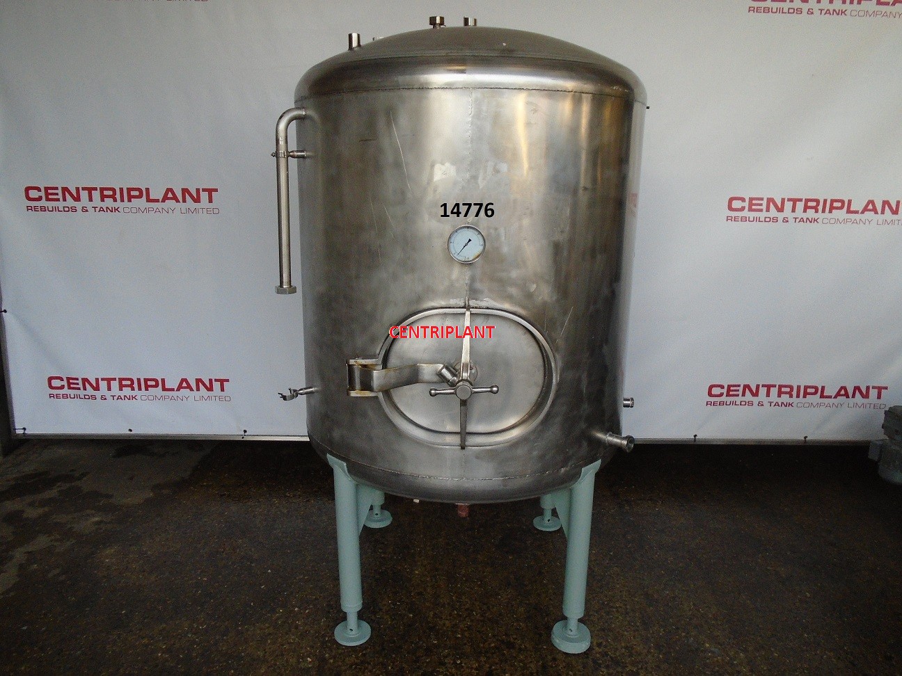 14776 - 1,500 LITRE STAINLESS STEEL TANK