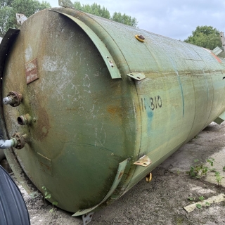 14810 - 35,000 LITRE VERTICAL MILD STEEL TANK