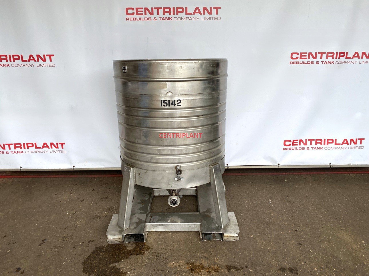 15142 - 1,000 LITRE STAINLESS STEEL TRANSPORT TANK 2in  RJT OUTLET