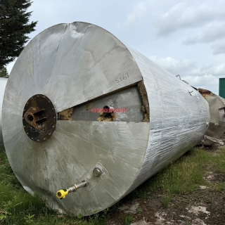 15167 - 25,000 LITRE VERTICAL STAINLESS STANK INSULATED AND CLAD WITH ALUMINIUM