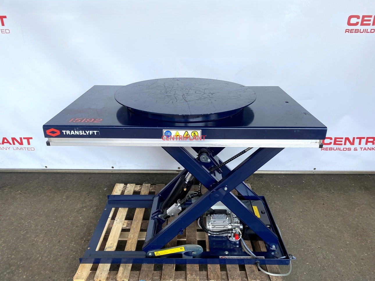 15192 - TRANSLYFT MODEL:TL 1000 B SCISSOR LIFT. 0.75 KW