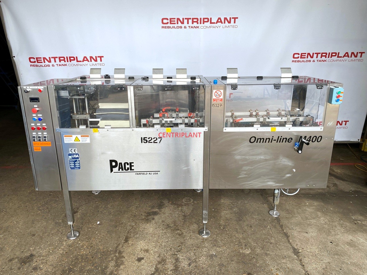 15227 - PACE BOTTLE UNSCRAMBLER MODEL M400 CE AND ELEVATOR.