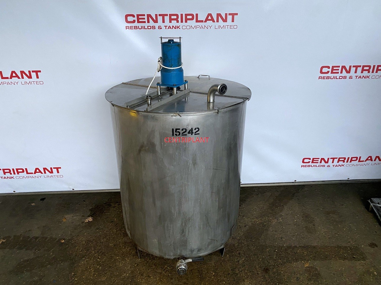 15242 - 1,000 LITRE STAINLESS STEEL OPEN TOP TANK WITH MIXER 240V