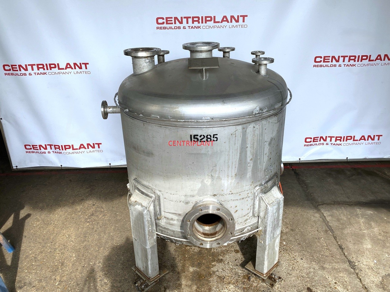 15285 - 1,450L STAINLESS STEEL PRESSURE TANK