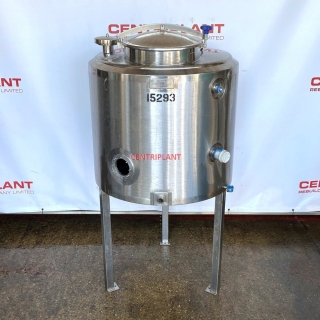 15293 - 690 LITRE GUISTI INSULATED TANK WITH SLOPING BASE