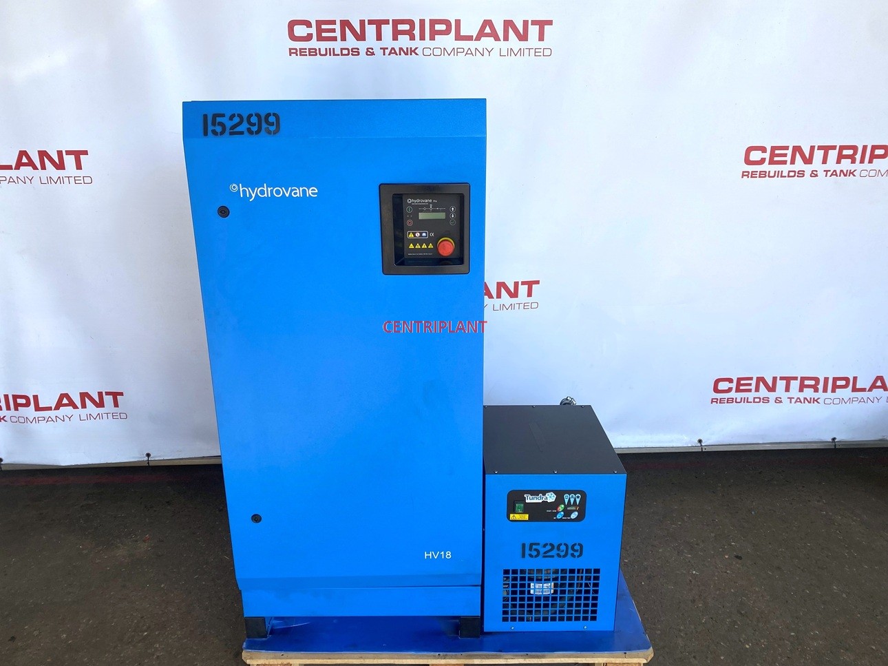 15299 - HYDROVANE AIR COMPRESSOR MODEL V18ACEO8-4035S600. 18 KW