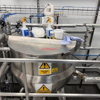 15346 - 200 LITRE STAINLESS STEEL STEAM JACKETED PAN WITH CLAMP ON STIRRER & HINGED LID