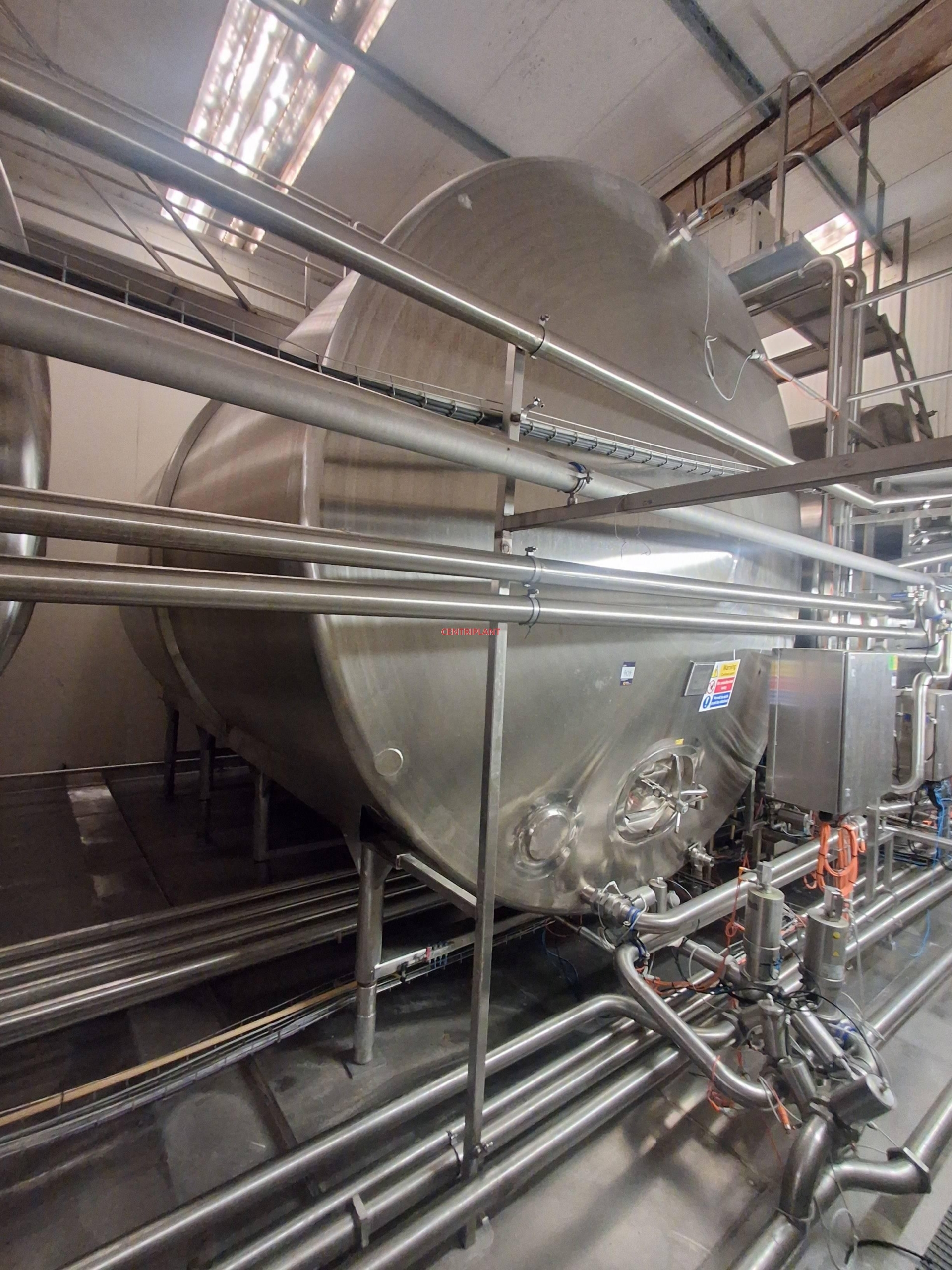 15356 - 40,000 LITRE STAINLESS STEEL HORIZONTAL TANKS