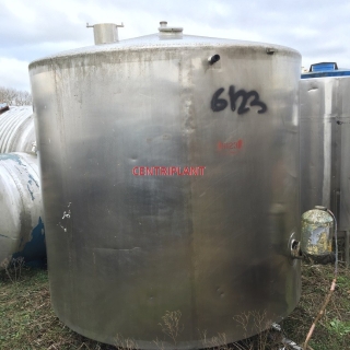 6123 - 4900 LTR ST/ST STEAM JACKETED TANK WITH PROP MIXER