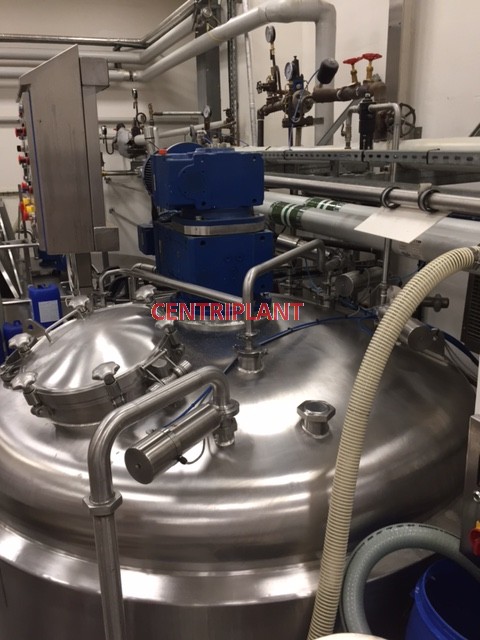 95935 - NEW 6,000 LITRE STEAM JACKETED, SIDE SCRAPE MIXING TANK WITH BOTTOM ENTRY HIGH SHEAR MIXER