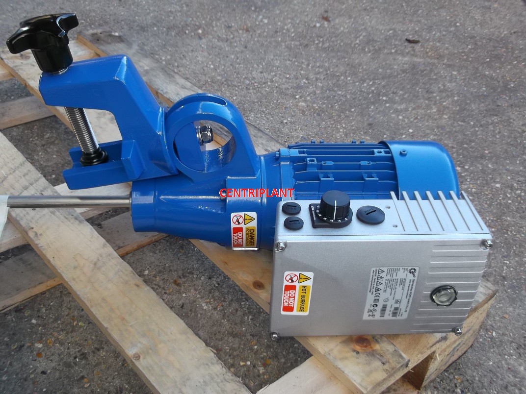 96222 - NEW 0.75KW ELECTRIC CLAMP ON MIXER WITH 1M 316 SHAFT + IMPELLOR