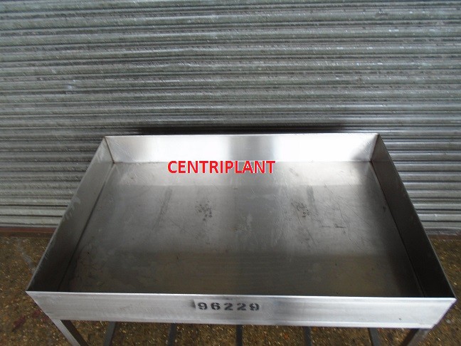 96229 - STAINLESS STEEL TABLE