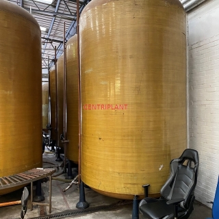 96422 - 10,000 LITRE VERTICAL FIBRE GLASS TANKS