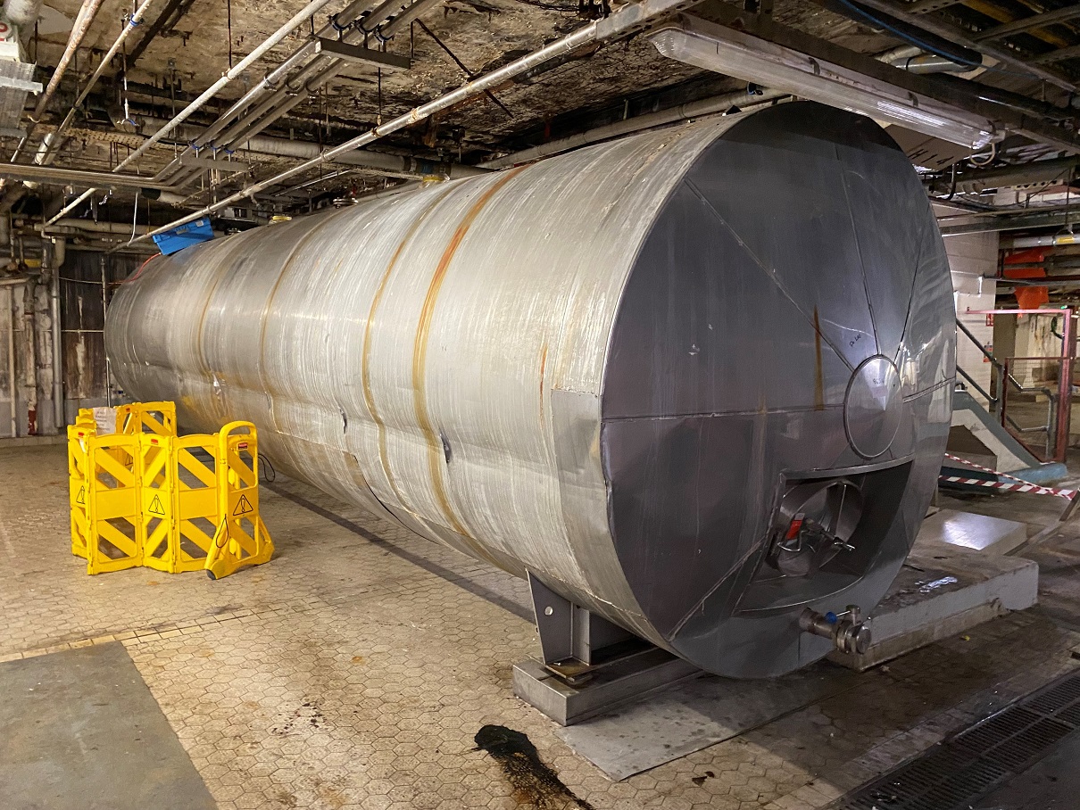 96516 - 25,000 LITRE HORIZONTAL STAINLESS STEEL 316 STORAGE TANK