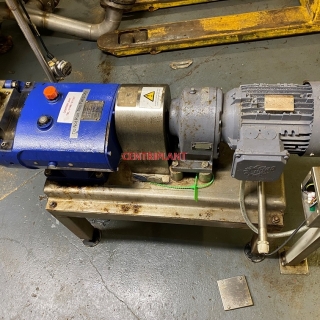 96550 - ALFA LAVAL STAILESS STEEL LOBE PUMP TYPE SRU2/013/HS 1.5 in  RJT1.1 KW DRIVE MOTOR
