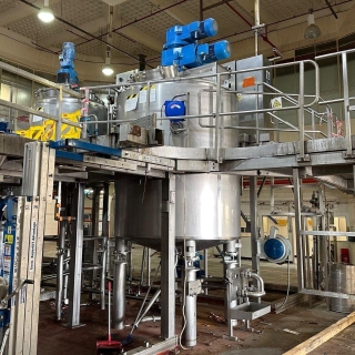 96557 - 8,000 LITRE STEAM JACKETED CONTRA ROTATING  MIXING TANK WITH BOTTOM ENTRY HIGH SHEAR MIXER