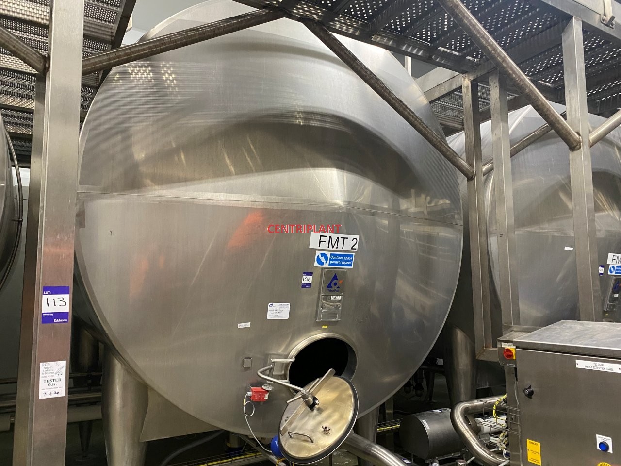 96689 - 26,500 LITRE HORIZONTAL STAINLESS STEEL TANK INSULATED AND CLAD WITH STAINLESS STEEL