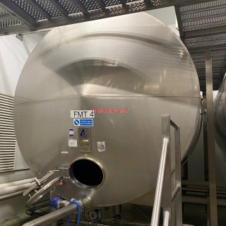 96691 - 26,500 LITRE HORIZONTAL STAINLESS STEEL TANK INSULATED AND CLAD WITH STAINLESS STEEL