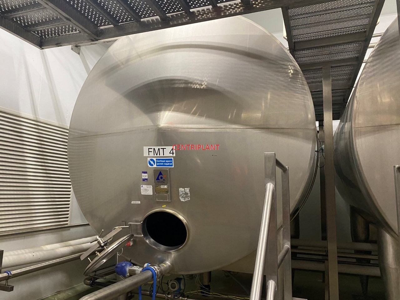 96691 - 26,500 LITRE HORIZONTAL STAINLESS STEEL TANK INSULATED AND CLAD WITH STAINLESS STEEL