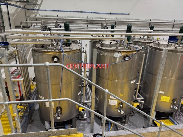 96722 - 4500 LITRE GRADE 316 STAINLESS STEEL JACKETED MIXING TANKS